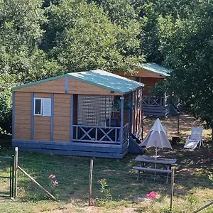 mas-des-chenes.hotels-rhonealpes.com/